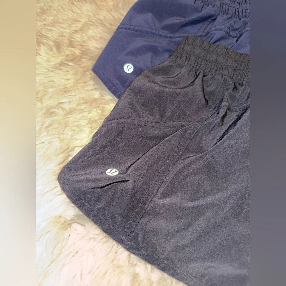 Lot of 2 Lululemon Hottie Hot Shorts 2.5” - Size 6 - Picture 2 of 5